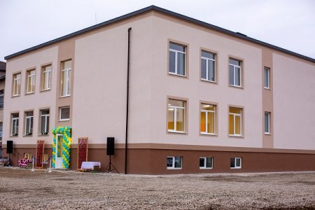 На Миколая - в нову школу