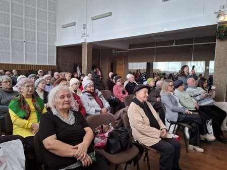 ДИТЯЧА РОЗКОЛЯДА У МІСЬКОМУ НАРОДНОМУ ДОМІ