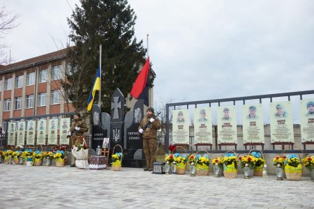 Дванадцять відважних: у Радчі відкрили Меморіальний комплекс Героїв