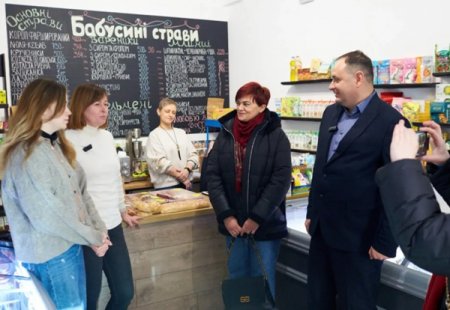 Як херсонці частують франківців бабусиними стравами