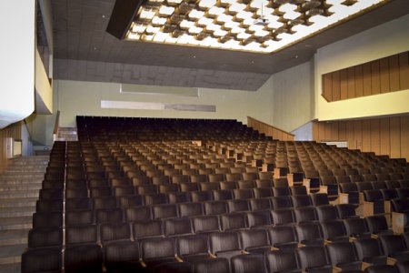 Муніципальний Центр дозвілля пропонує послуги з надання у користування великого концертного залу