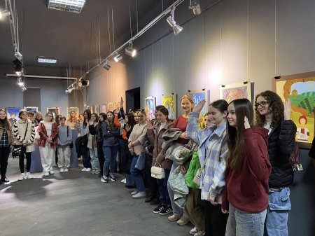 У ХУДОЖНІЙ ШКОЛІ ВІДКРИЛАСЬ ВИСТАВКА РОБІТ ЮНИХ