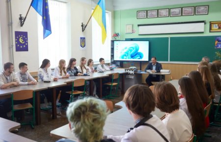 Міський голова Руслан Марцінків провів урок з історії міста для школярів
