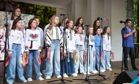 МИСТЕЦЬКО-ПАТРІОТИЧНА ПРОГРАМА «КОНСТИТУЦІЯ – ОБЕРІГ ДЕРЖАВИ"