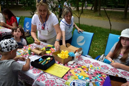 МИСТЕЦЬКА ПРОГРАМА ДО ДНЯ КОНСТИТУЦІЇ УКРАЇНИ